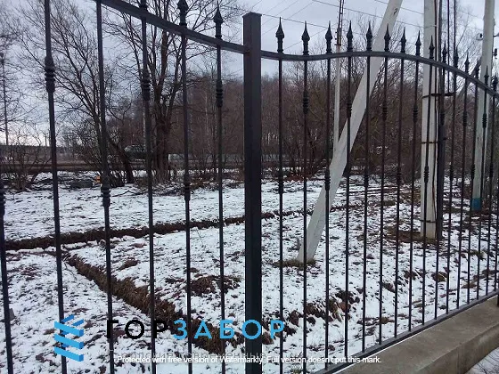 Установить кованый забор в Подмосковье