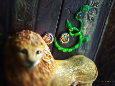 Колье "Аслан. Хроники Нарнии" (пышное колье с подвеской ручной работы)