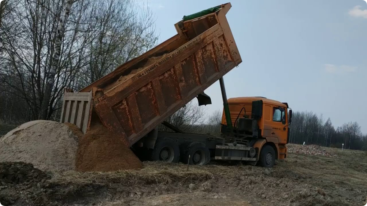 Доставка котлованного грунта