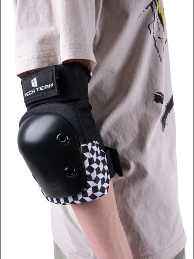 Комплект защиты TECHTEAM Armor Basic M2 черный