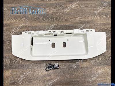 Накладка на крышку багажника Toyota Prado 150 13-17 белая