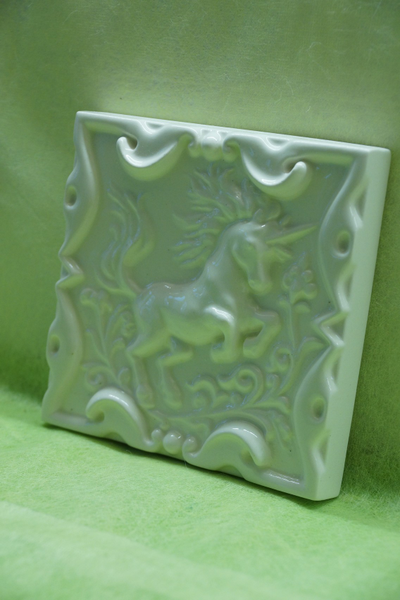 Единорог однотонный (керамическая плитка)