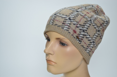 Женская шапка в шотландскую клетку Италия Вицио