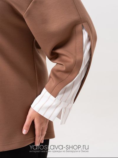 Женский трикотажный комплект: бежевый свитшот и черные брюки