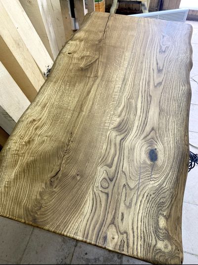 стол из слэба карагача натурального цвета