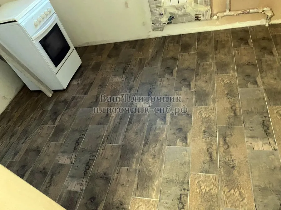 Укладка керамогранита под паркетную доску со сноской на одну треть