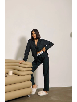 Пижама в стиле известного бренда черная