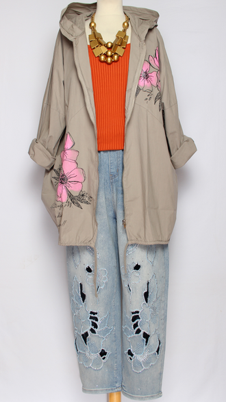 Ветровка  "РОЗОВЫЙ ЦВЕТОК" бежевая