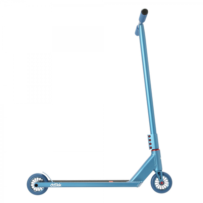 Синий трюковой самокат AZTEK Architect Complete, подходящий для выполнения различных трюков.