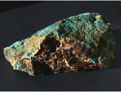 Хризоколла на породе, коллекционный образец, Казахстан (195*99*87, 2152 г) №10762