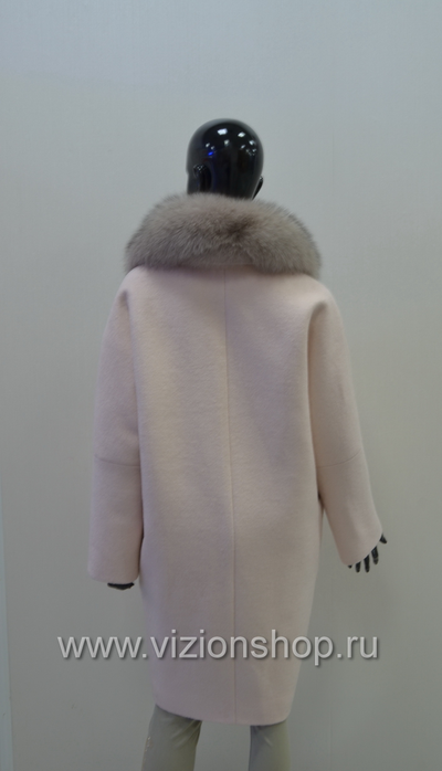 Зимнее розовое женское пальто Россия