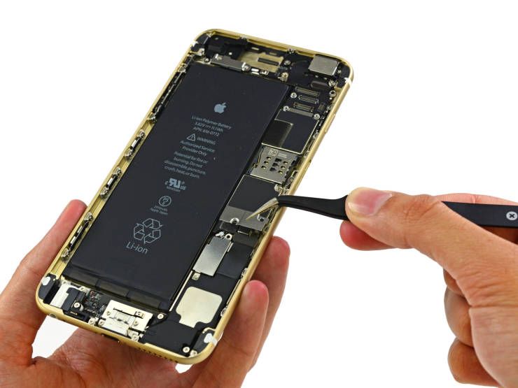 Замена батареи iPhone 6S plus