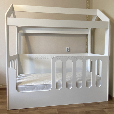 Кровать Домик