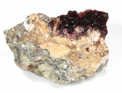 Эритрин, кристаллы на породе, коллекционный образец, Марокко (79*47*45 мм, 204 г) №28826