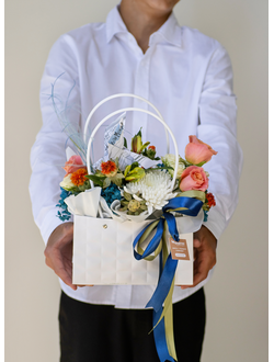 Цветочная композиция учителю / воспитателю № 859