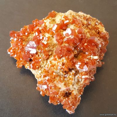 Ванадинит на породе. Марокко. 39*36*20 мм