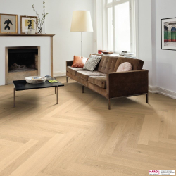 Инженерная доска Haro Prestige Дуб Ивизибл 536374 в интерьере гостиной