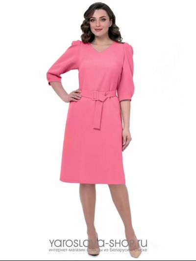 Модель: 1031. Розовое платье с треугольным вырезом горловины и пышными рукавами.