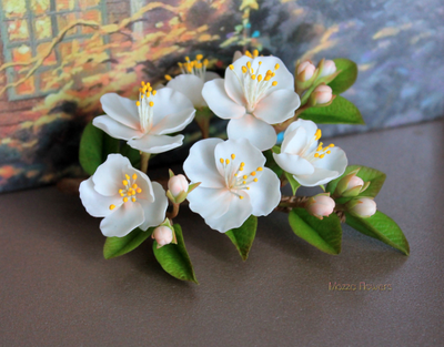 Брошь с яблоней "Нежнее нежного".