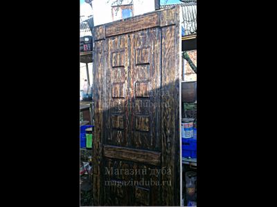 Состаренные двери из масива