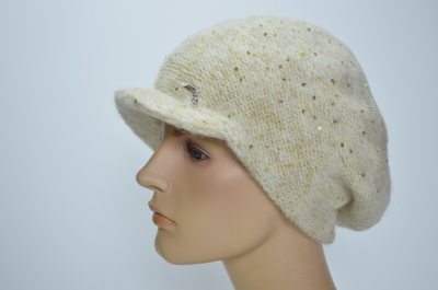 Зимняя кепка с пайетками для женщин 40 - 50 - 60 лет