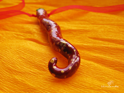 Восточный перец. Авторский кулон с восточными узорами