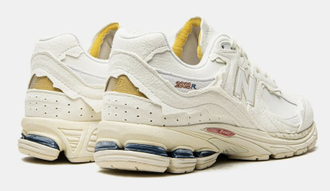 New Balance 2002R Protection Pack Sea Salt (Экозамша) сзади