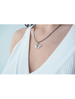 Кулон "Летящий мяч"