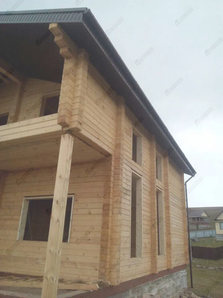 Дом из профилированного бруса камерной сушки сечением 145(h)х195 мм. Республика Башкортостан, г. Уфа. Площадь дома 210 м2.