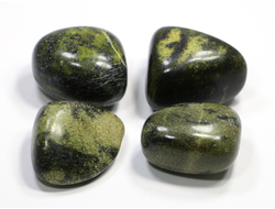 Жадеит, галтовка в ассортименте, Китай (30-35 мм, 15-25 г) №19638