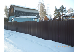 Вкопаны столбы и забитонированны, сварены каркас для калитки и ворот.