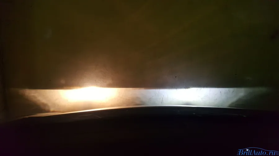 Сравнение светодиодных ламп Optima Multi Color и галогенных в Kia Rio