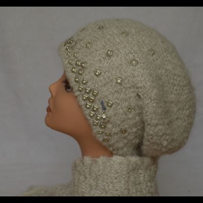 Вязаный берет для женщин зима 2021 Италия Vizio 6764 белый фото