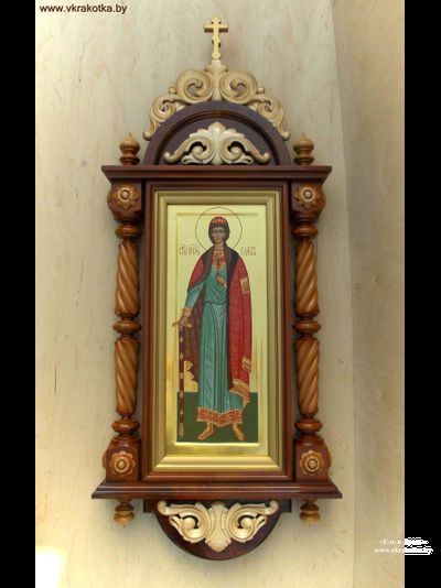 Резной киот для мерной иконы