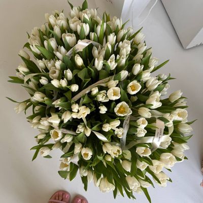 КОРЗИНА ИЗ 151 ТЮЛЬПАНА