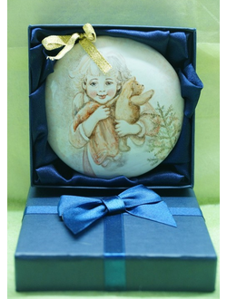 Медальон по Елизавете Бём