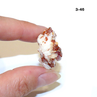 Ванадинит натуральный (щетка) №3-46: 28*20*15мм