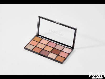 Makeup Revolution Палетка теней Re-Loaded Palette Fundamental
