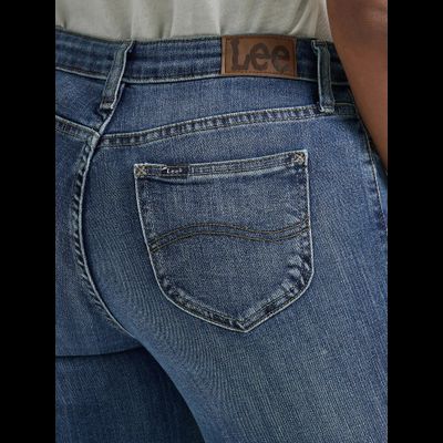 Джинсы Lee® Women's Legendary Regular Straight Jean