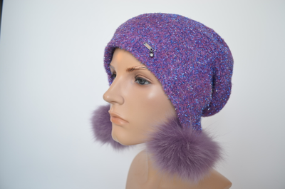 шапка с помпонами фуксия Vizio