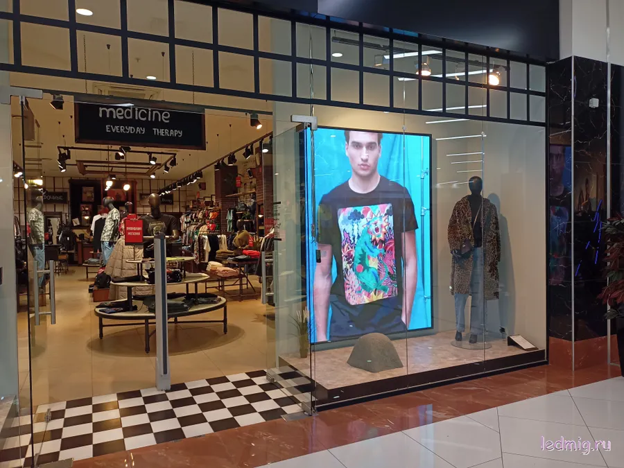 Экран в витрину