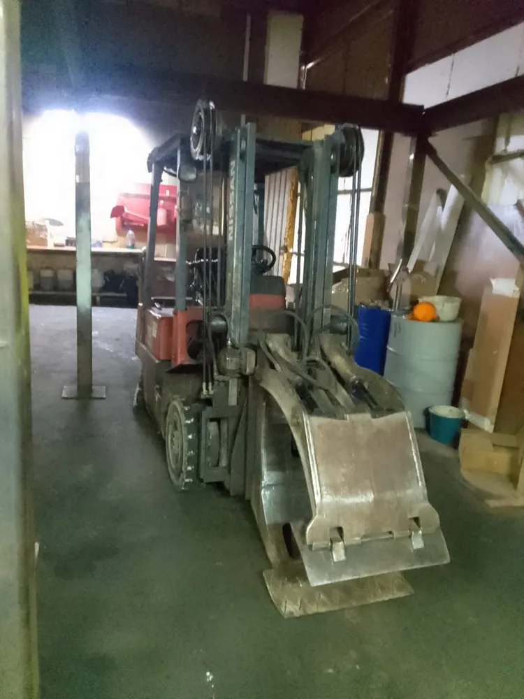 Ремонт погрузчика с захватом рулонов бумаги