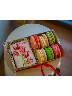 Пряник и 6 macarons на 8 марта