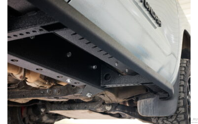 Пороги силовые BMS URBAN для Tayota Tundra Double Cab Crew Max 2007-2021 (2шт.)