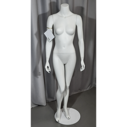 Пластиковый женский манекен в полный рост для витрины