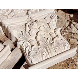 Капитель каменная, узорчатая