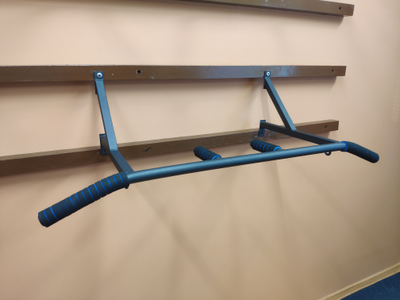 Турник с 3 хватами с неопреновыми ручками (TUR-004n)