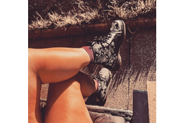 Дерзкие грубые черные ботинки DR. Martens из натуральной кожи. Представлены в размерах от 36 до 45. 