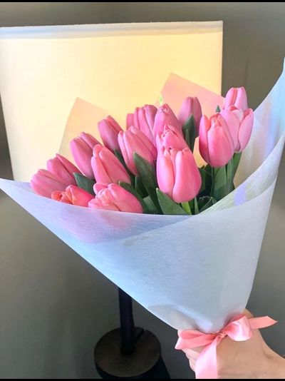 Букет из 19 розовых тюльпанов