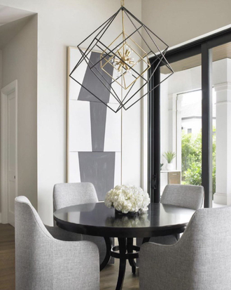 Люстра кубы в кубе из металла черный с золотом.